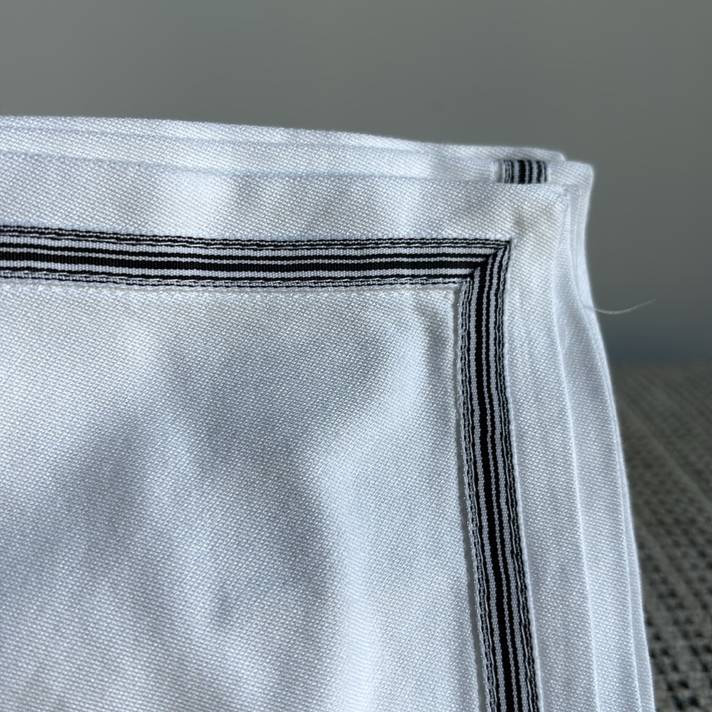 Pottery Barn Ribbon Napkins Set - Picture 3 of 5